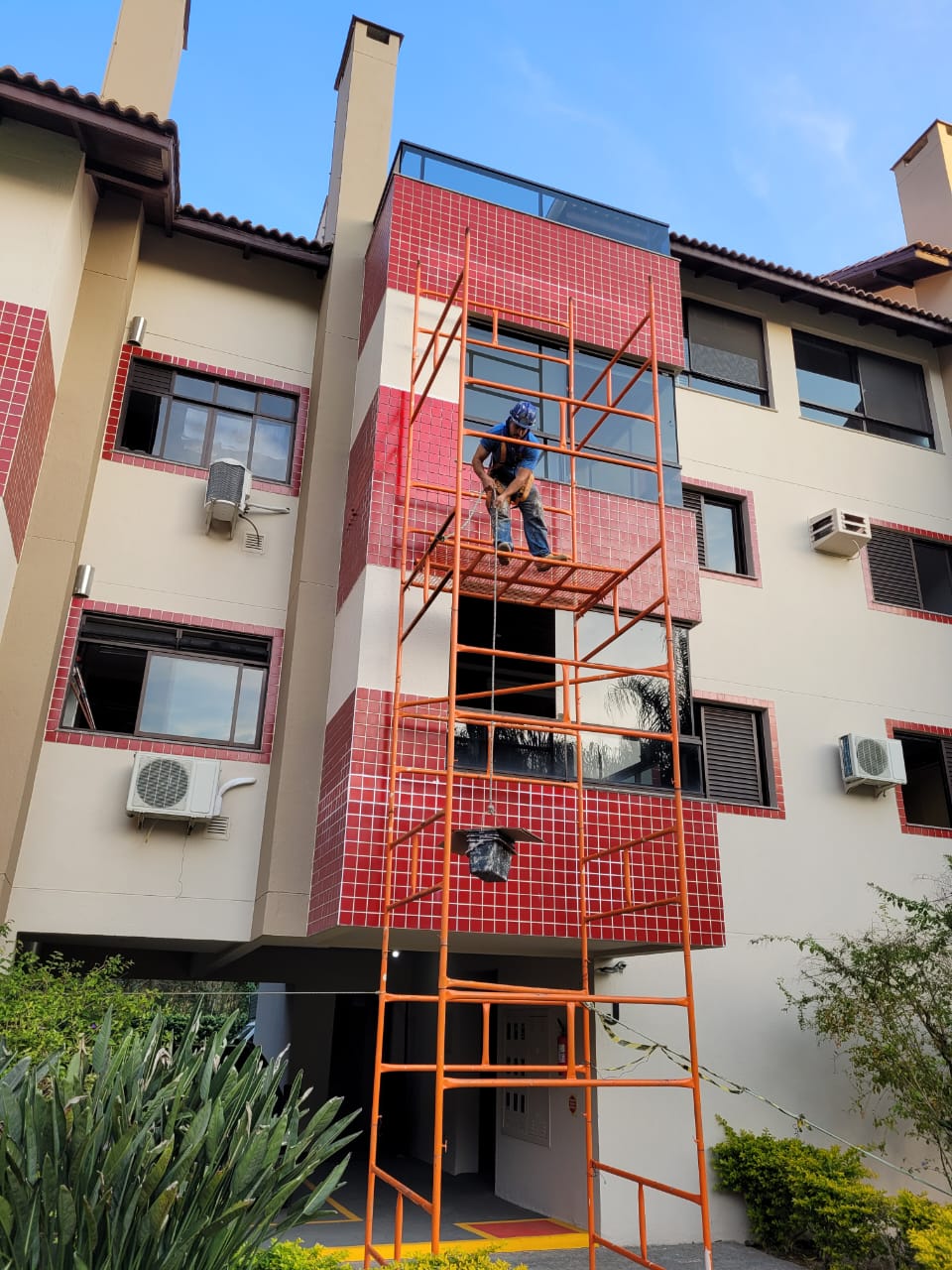 WhatsApp Image 2025-06-02 at 21.44.17 (1)